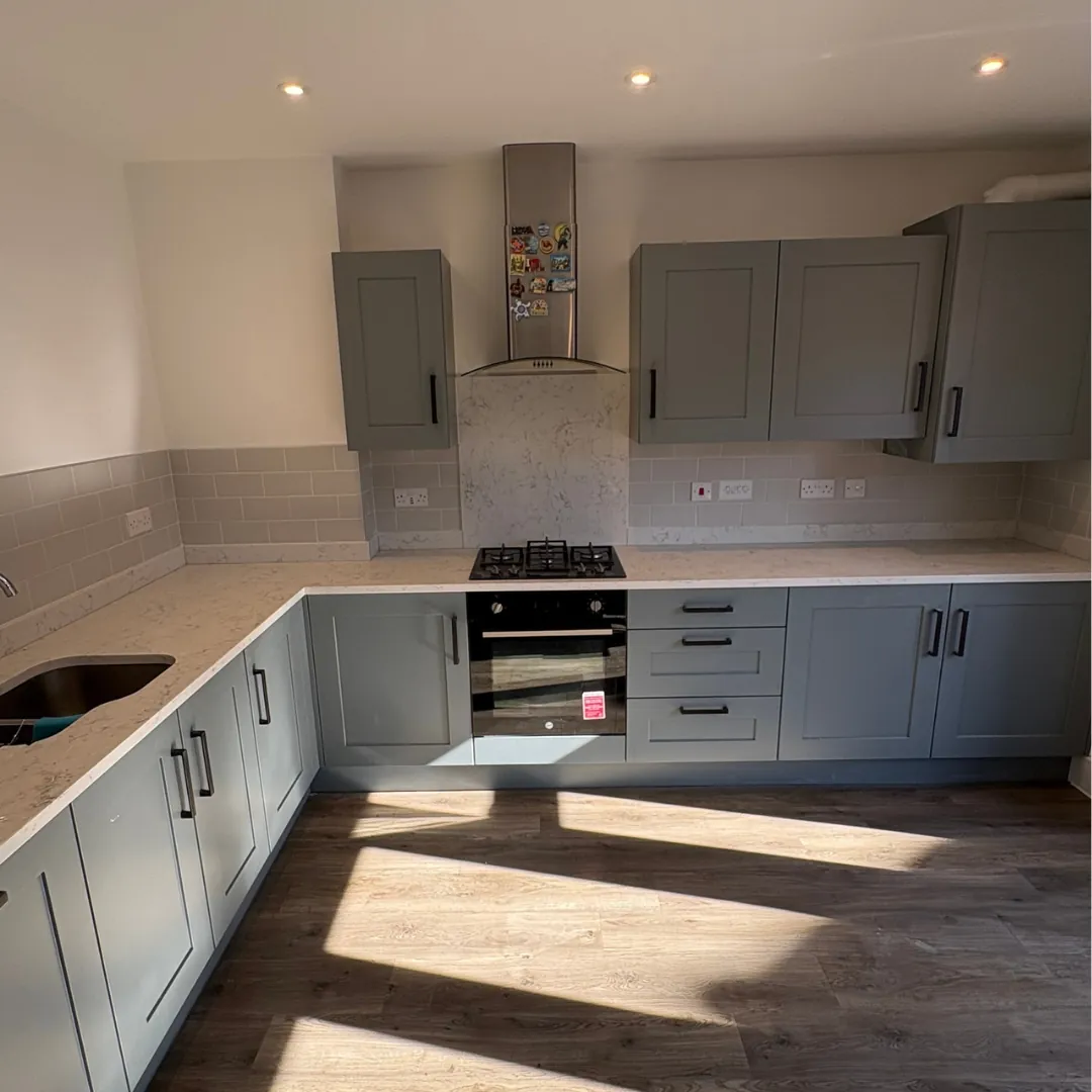 Kitchen splashback tiling by LN Ceramics